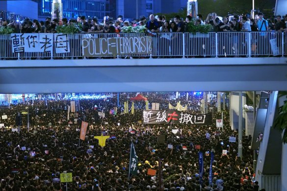 Митинг против закона об экстрадиции, Гонконг, 16 июня 2019 года / Фото:<a href="https://www.flickr.com/photos/etanliam/48145572166/" target="_blank">Etan Liam</a>, CC BY-ND 2.0 Митинг против закона об экстрадиции, Гонконг, 16 июня 2019 года / Фото:<a href="https://www.flickr.com/photos/etanliam/48145572166/" target="_blank">Etan Liam</a>, CC BY-ND 2.0